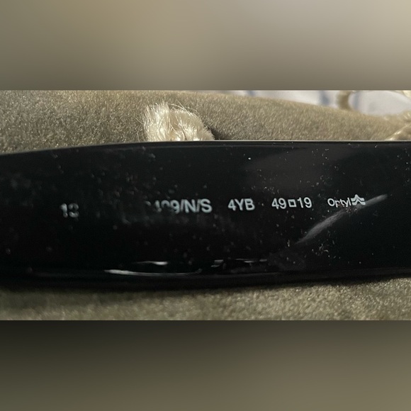 90’s Gucci sunglasses - Picture 8 of 10